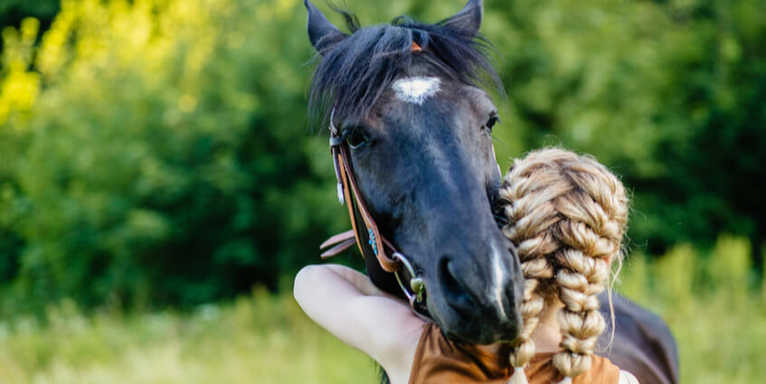 New Study Finds Horses Help in the Emotional Development of Teenagers